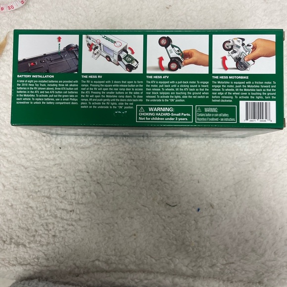 Hess BRAND NEW 2018 Toy Truck - RV with ATV and Motorbike - Picture 11 of 14